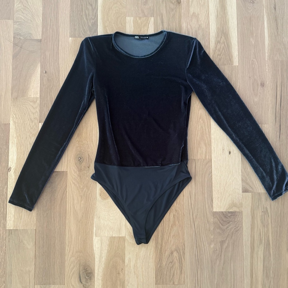 Zara Velvet Structured Long Sleeve Bodysuit